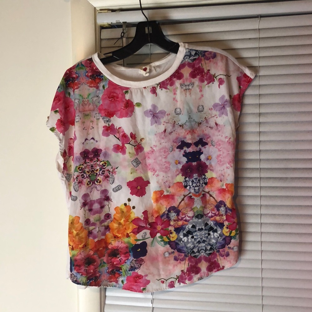 Floral loose top
